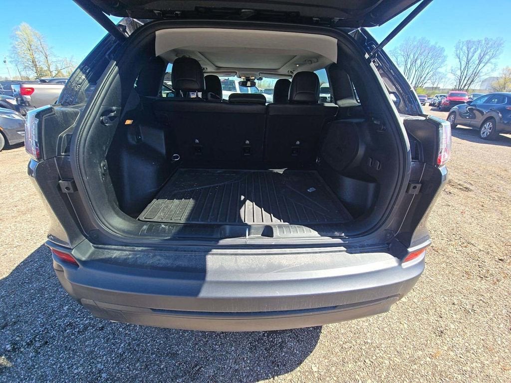 2022 Jeep Cherokee Latitude Lux