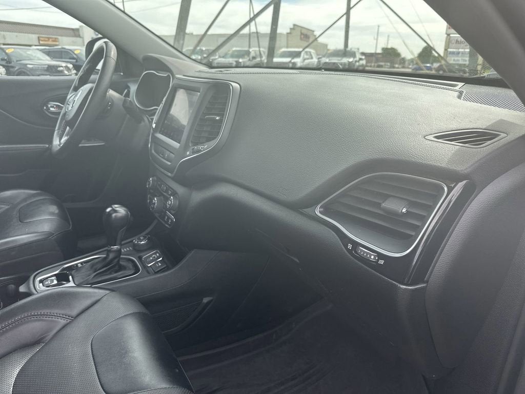 2022 Jeep Cherokee Latitude Lux