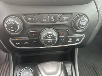 2022 Jeep Cherokee Latitude Lux