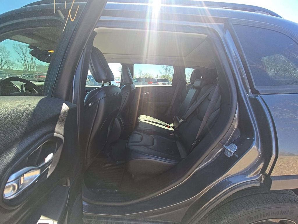 2022 Jeep Cherokee Latitude Lux