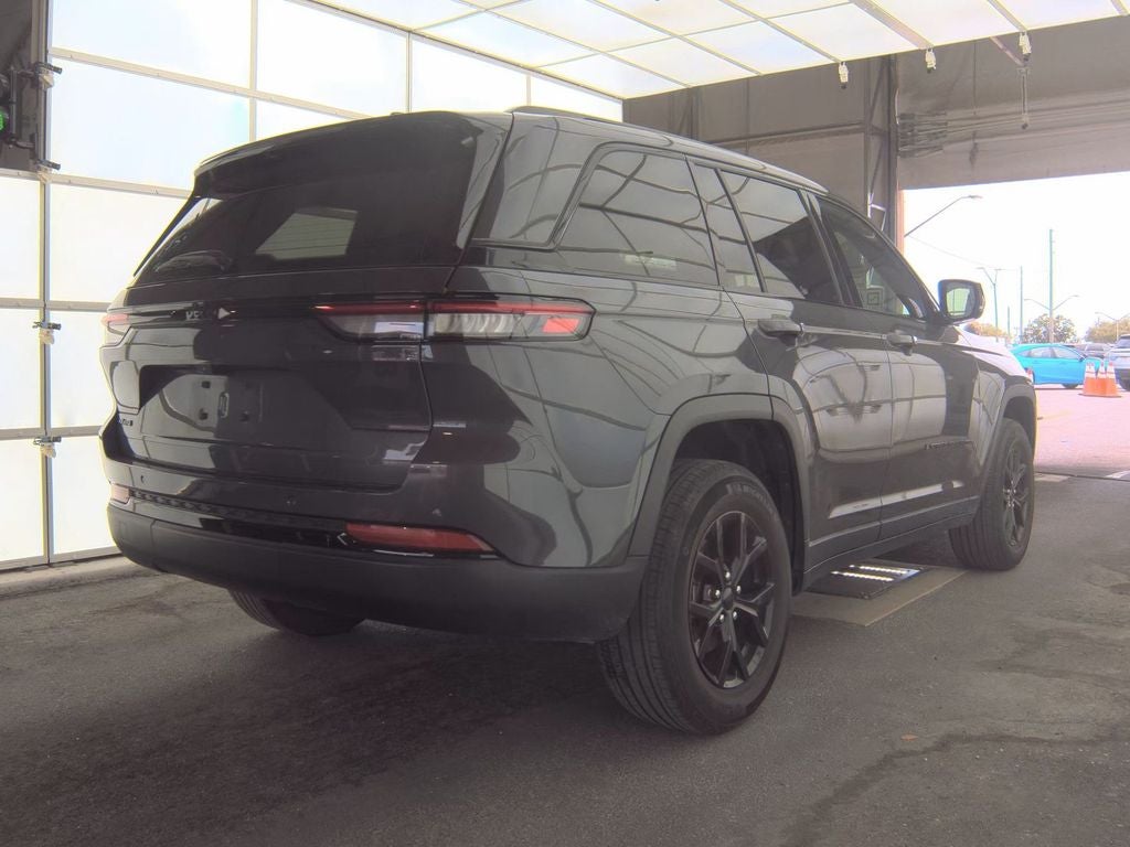 2024 Jeep Grand Cherokee Altitude