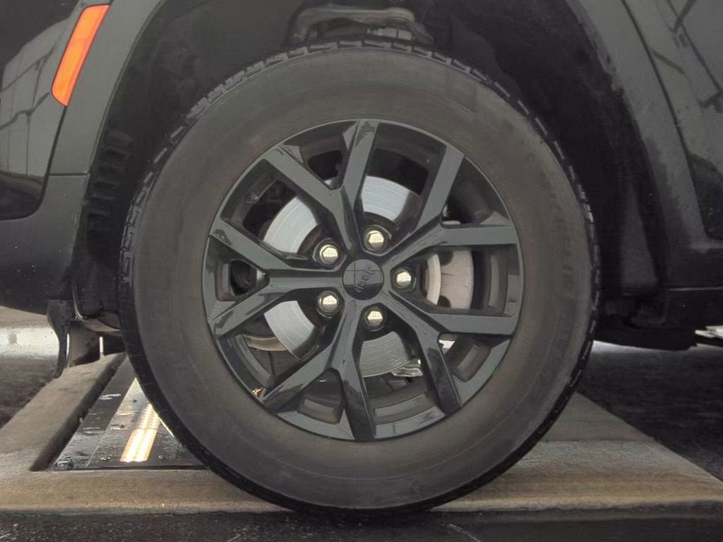 2024 Jeep Grand Cherokee Laredo