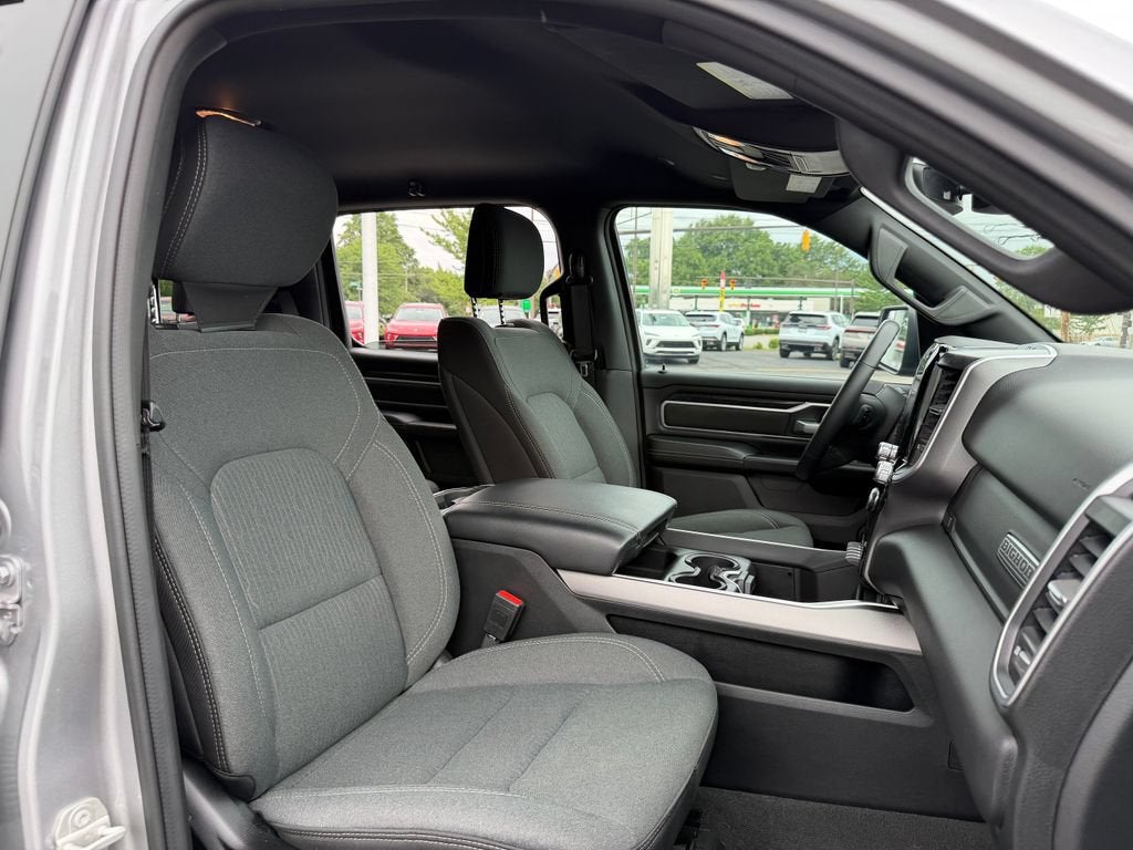 2023 RAM 1500 Big Horn Crew Cab 4x4 5'7" Box