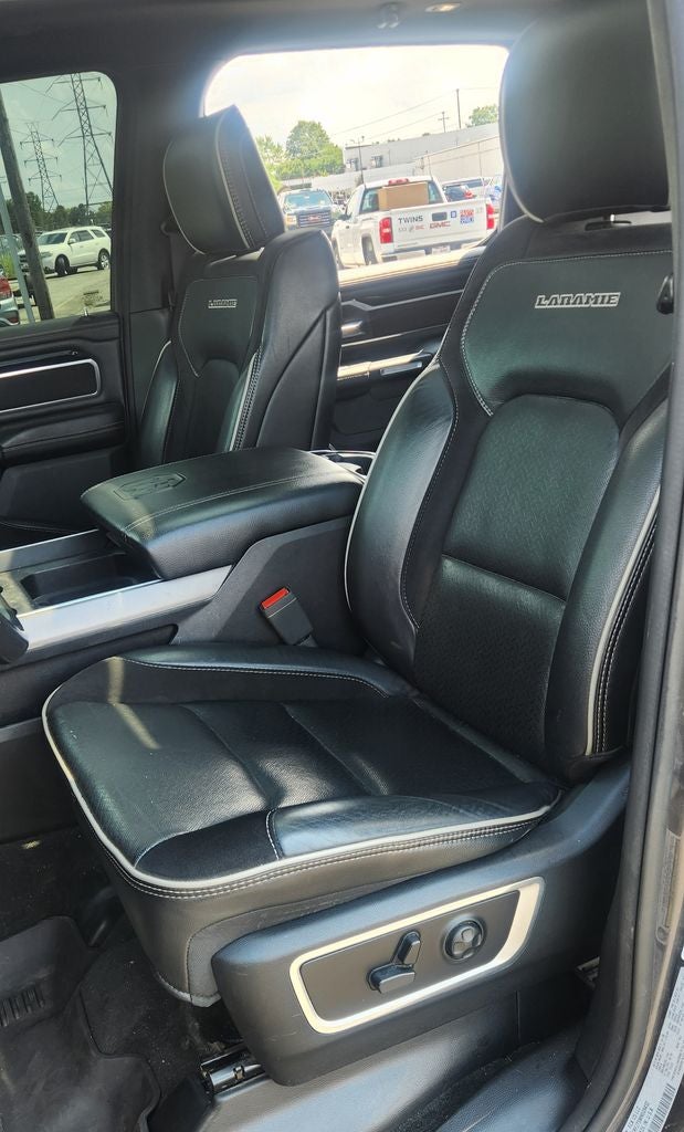 2021 RAM 1500 Laramie Crew Cab 4x4 5'7" Box