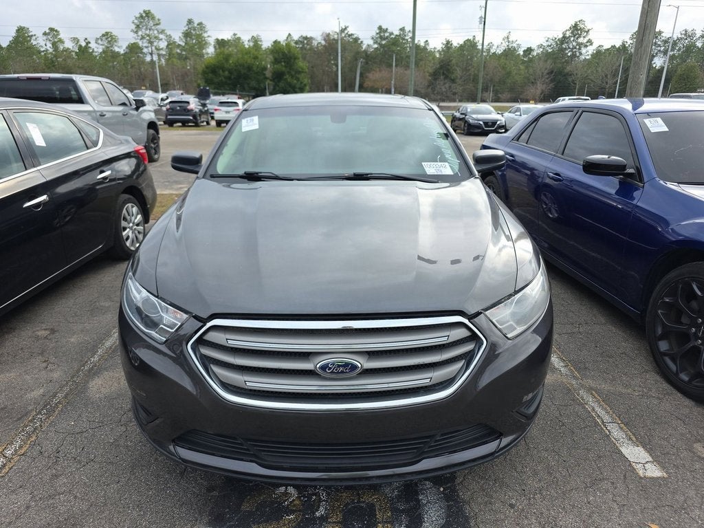 2018 Ford Taurus SE