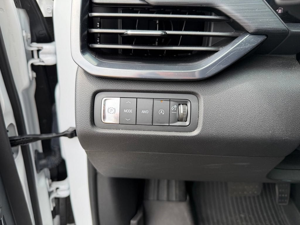 2024 GMC Acadia AT4