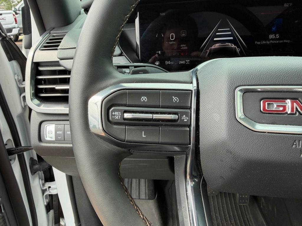 2024 GMC Acadia AT4