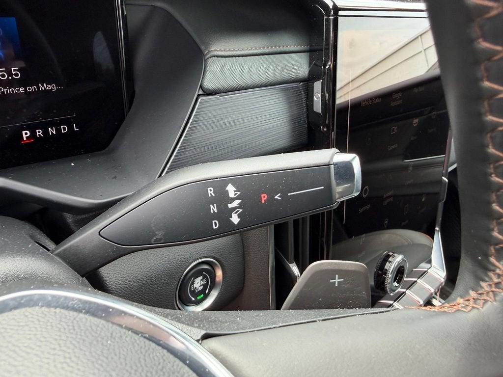 2024 GMC Acadia AT4