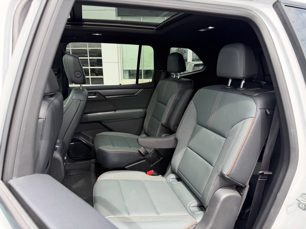 2024 GMC Acadia AT4