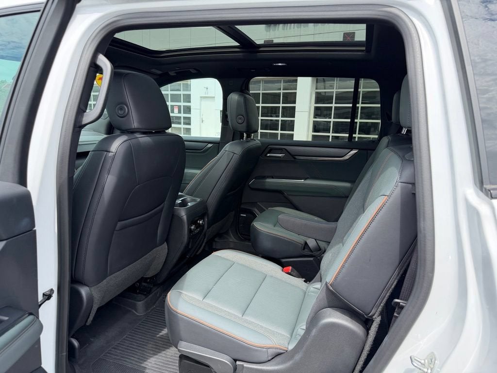 2024 GMC Acadia AT4