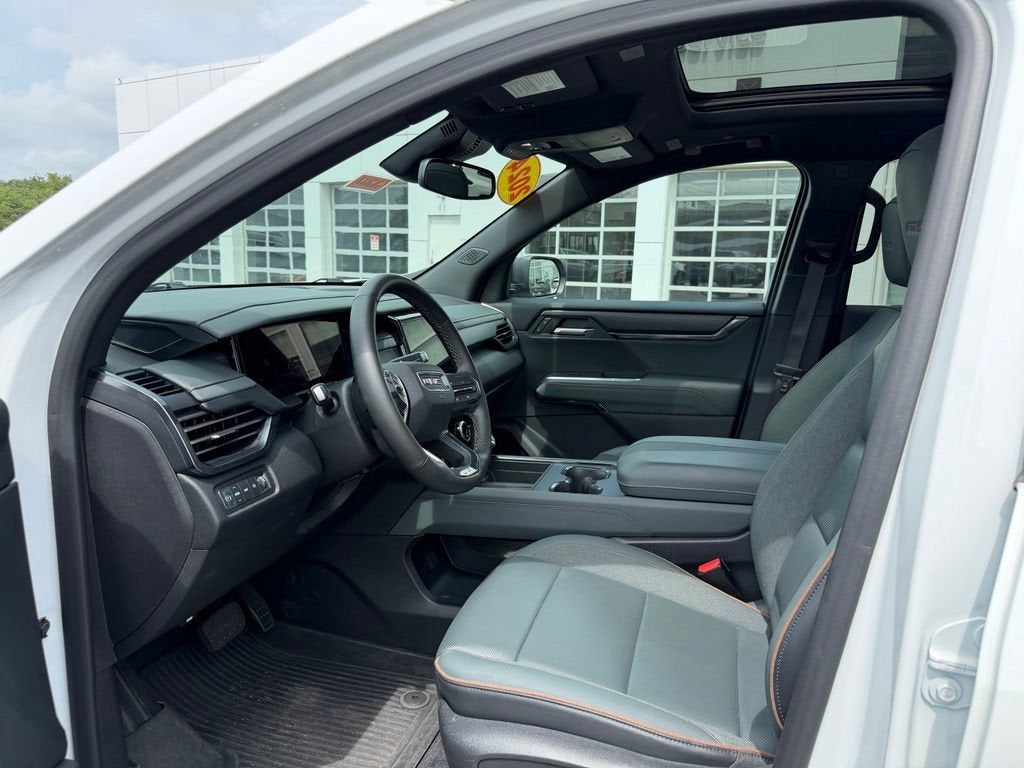 2024 GMC Acadia AT4
