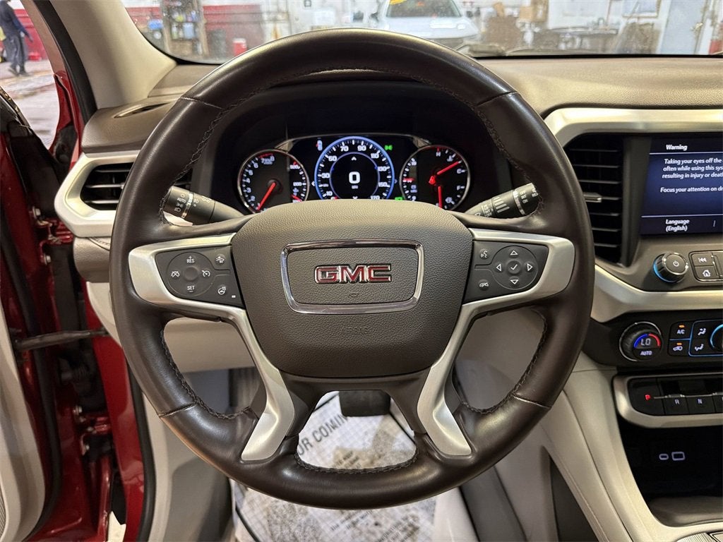 2023 GMC Acadia SLT