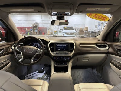 2023 GMC Acadia SLT