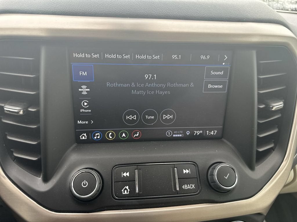 2023 GMC Acadia Denali