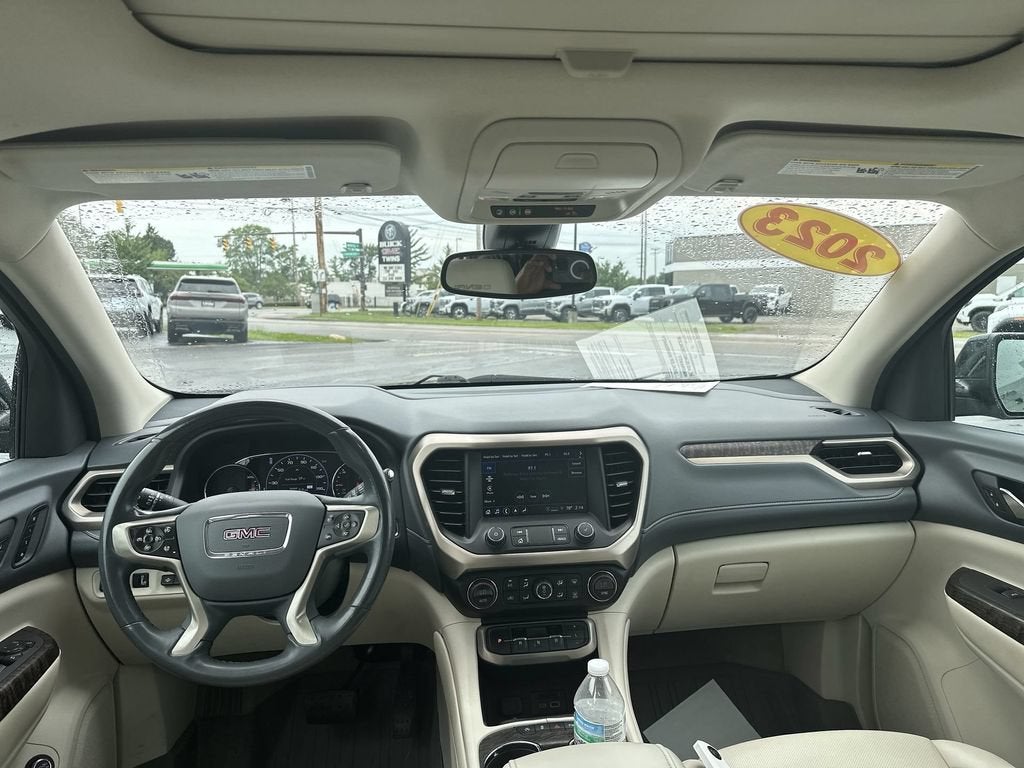 2023 GMC Acadia Denali