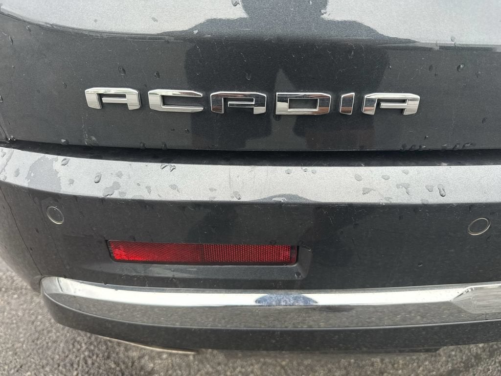 2023 GMC Acadia Denali