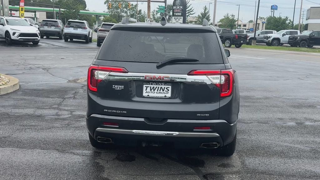 2023 GMC Acadia Denali