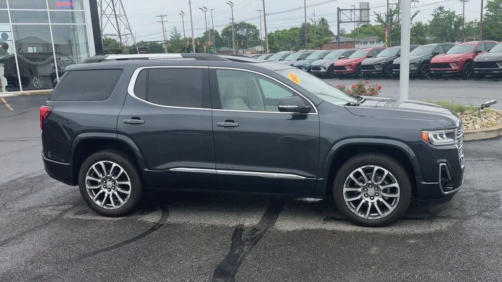 2023 GMC Acadia Denali