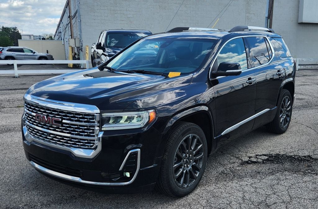 2023 GMC Acadia Denali