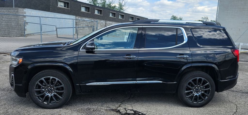 2023 GMC Acadia Denali