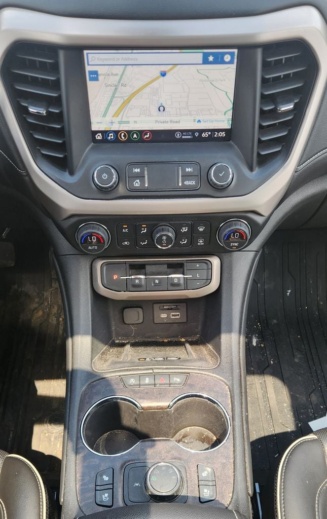 2023 GMC Acadia Denali