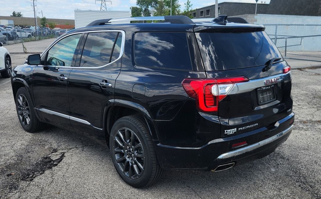2023 GMC Acadia Denali