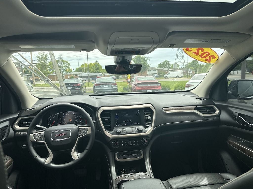 2023 GMC Acadia Denali