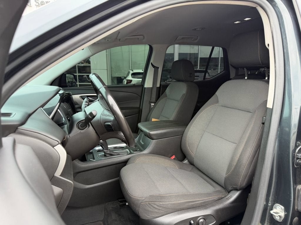 2018 Chevrolet Traverse LT Cloth