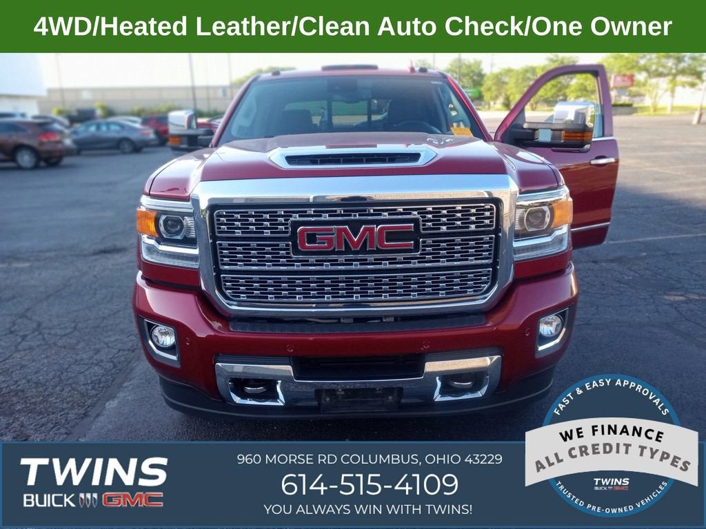 2019 GMC Sierra 4WD Crew Cab Standard Box Denali's photo