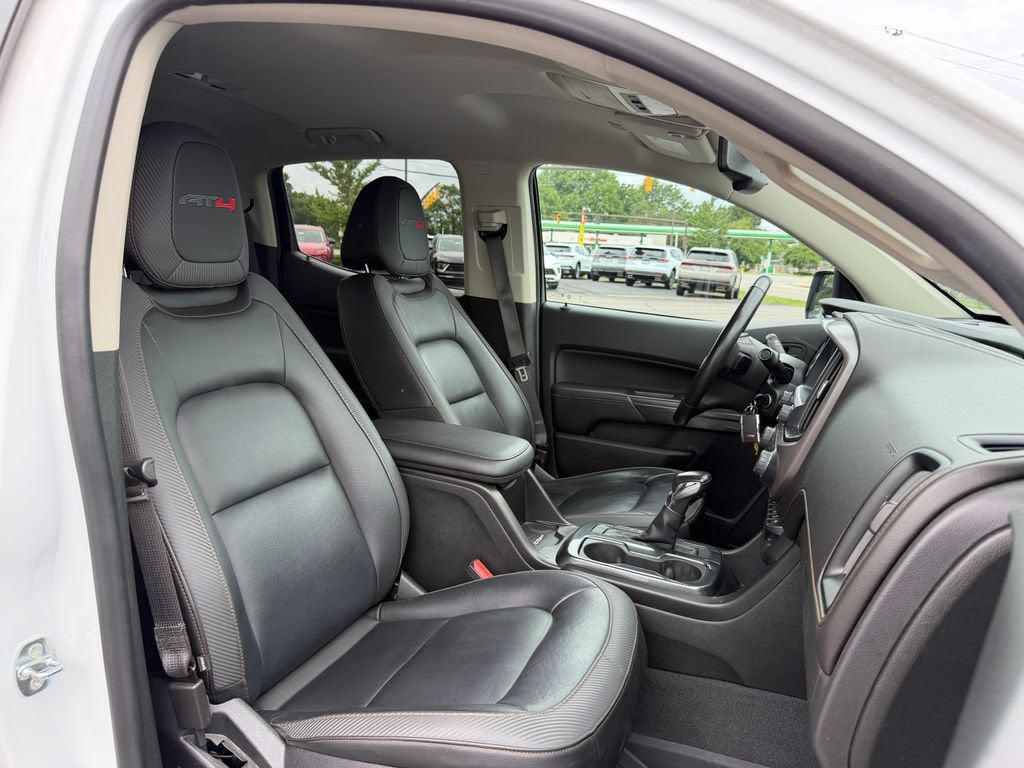2022 GMC Canyon AT4 - Leather