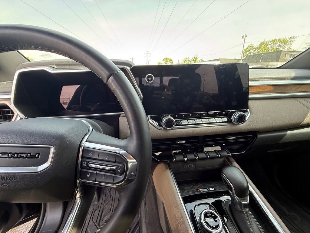 2024 GMC Canyon Denali
