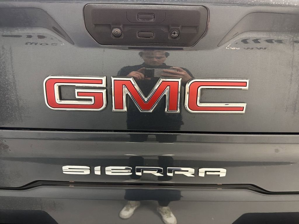 2022 GMC Sierra 1500 Limited AT4