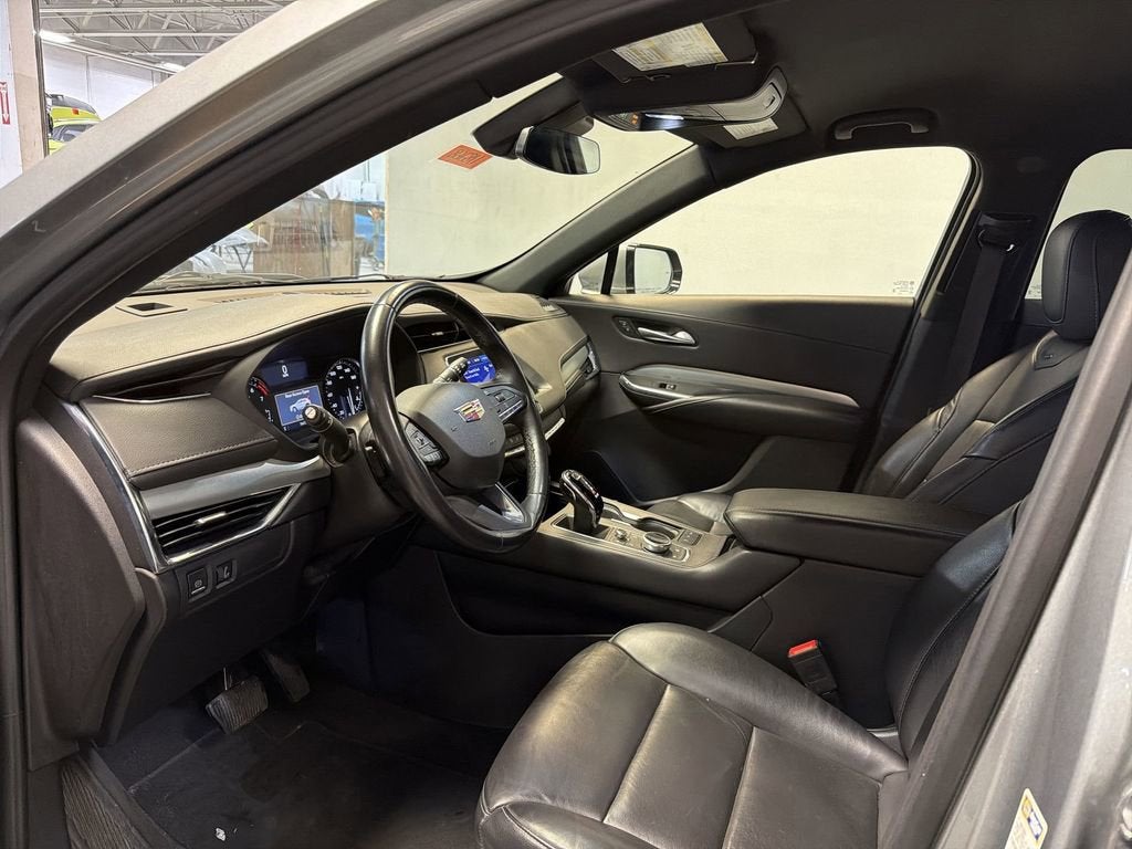 2023 Cadillac XT4 Premium Luxury