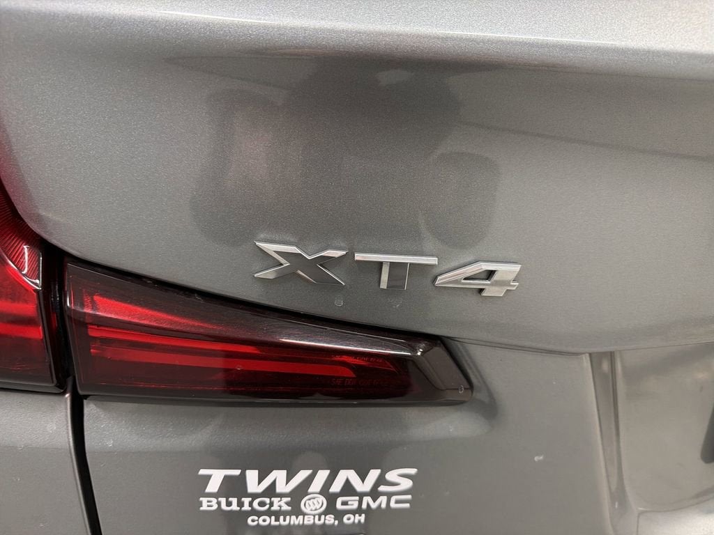 2023 Cadillac XT4 Premium Luxury