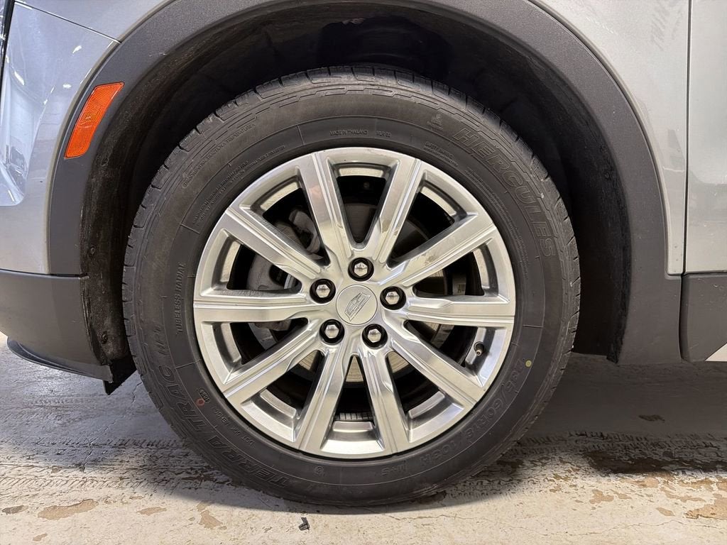 2023 Cadillac XT4 Premium Luxury