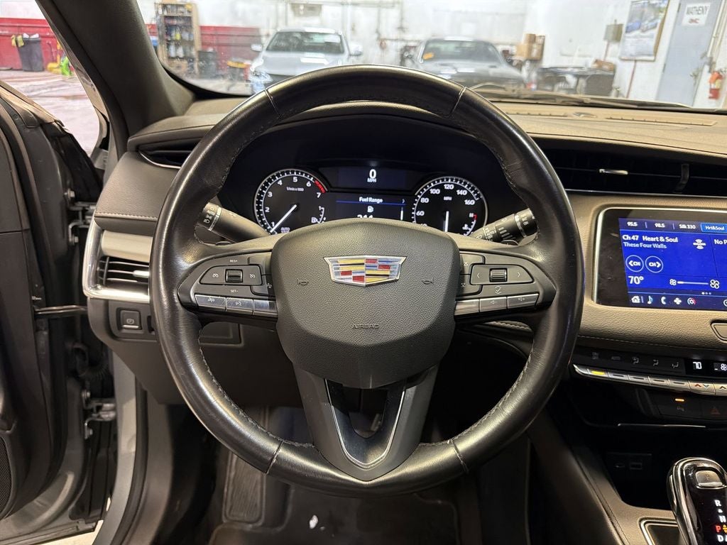2023 Cadillac XT4 Premium Luxury