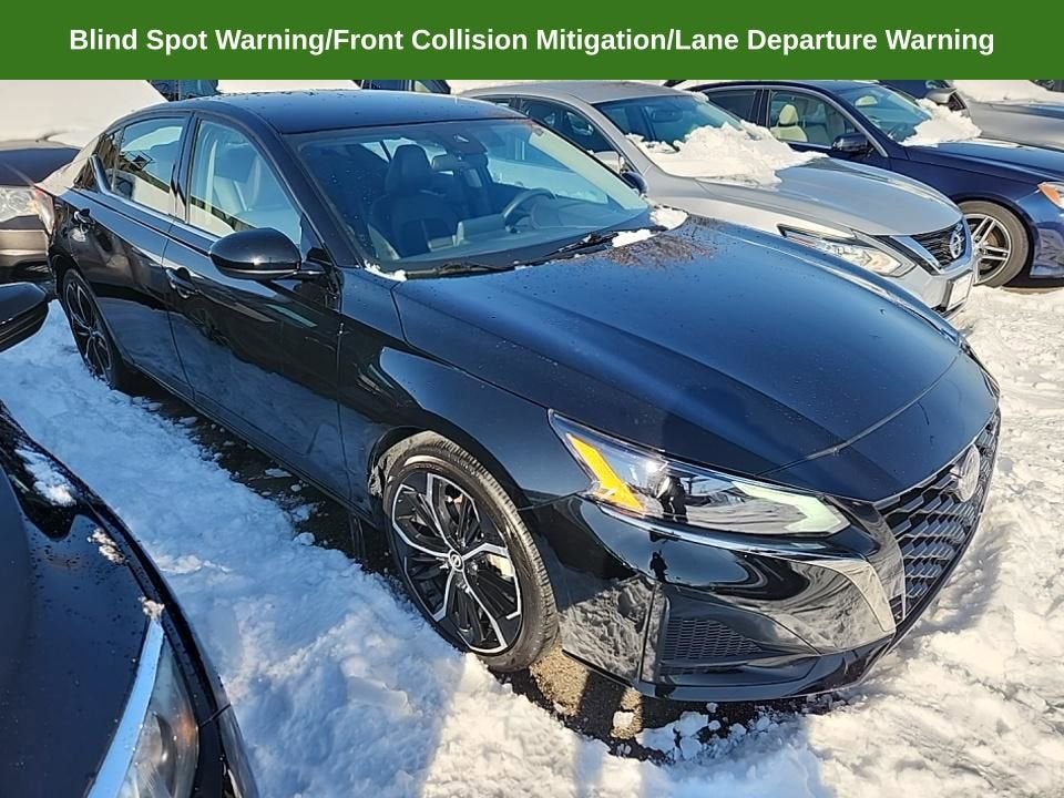 2025 Nissan Altima SR FWD