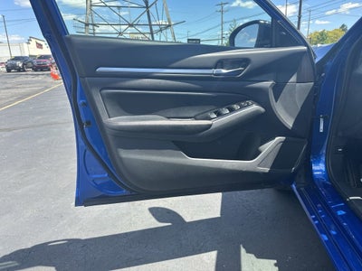 2025 Nissan Altima SR FWD