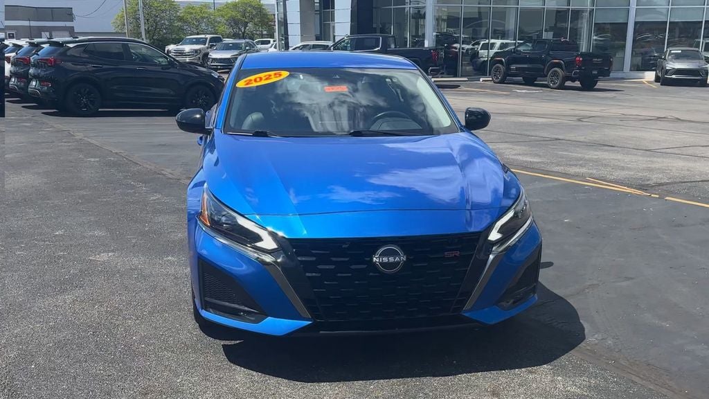 2025 Nissan Altima SR FWD