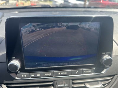 2025 Nissan Altima SR FWD