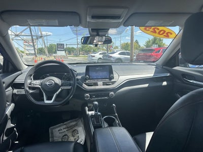 2025 Nissan Altima SR FWD