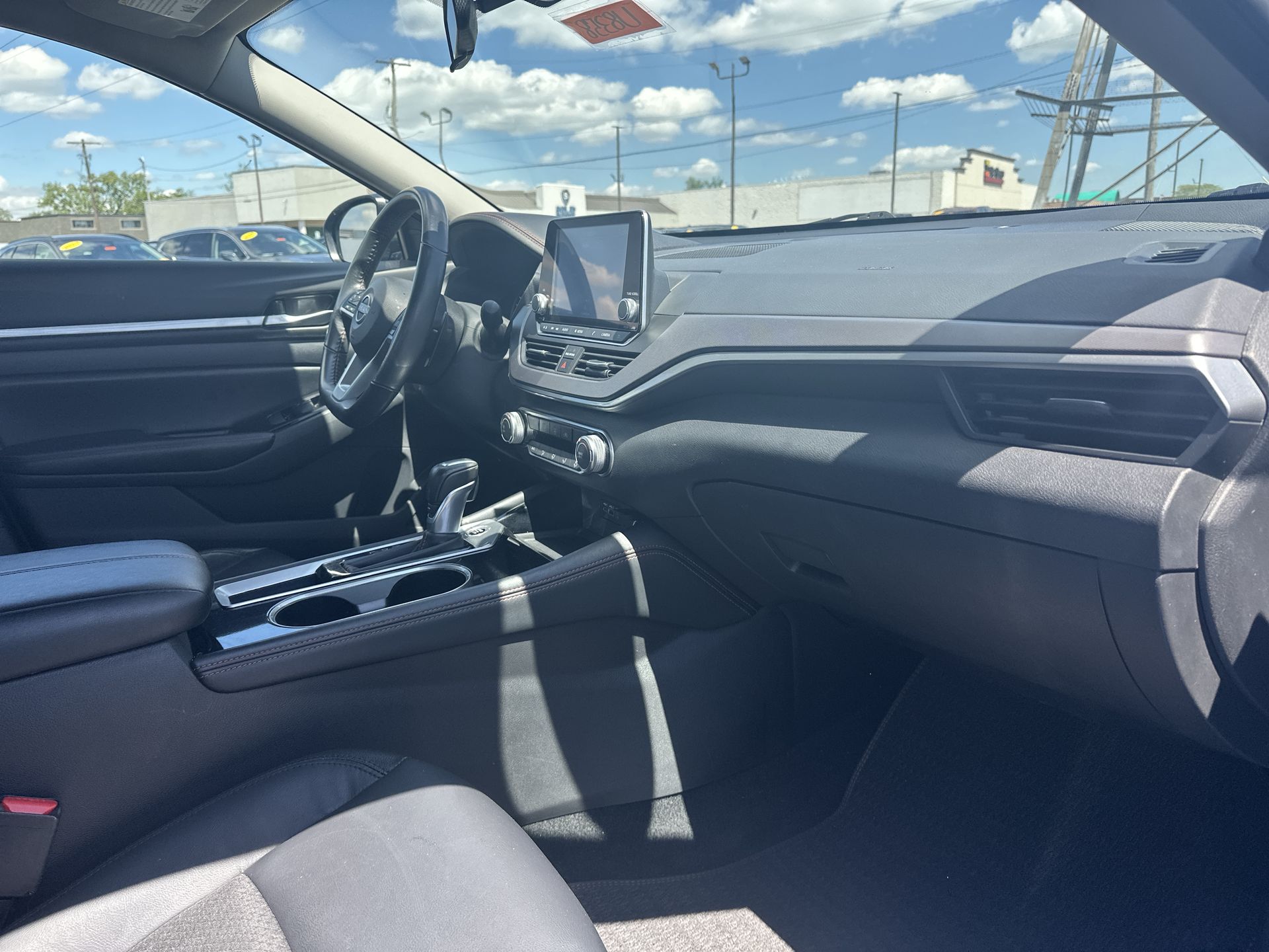 2025 Nissan Altima SR FWD