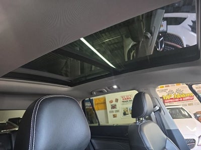 2021 Volkswagen Atlas 3.6L V6 SE w/Technology R-Line