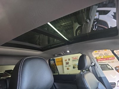 2021 Volkswagen Atlas 3.6L V6 SE w/Technology R-Line