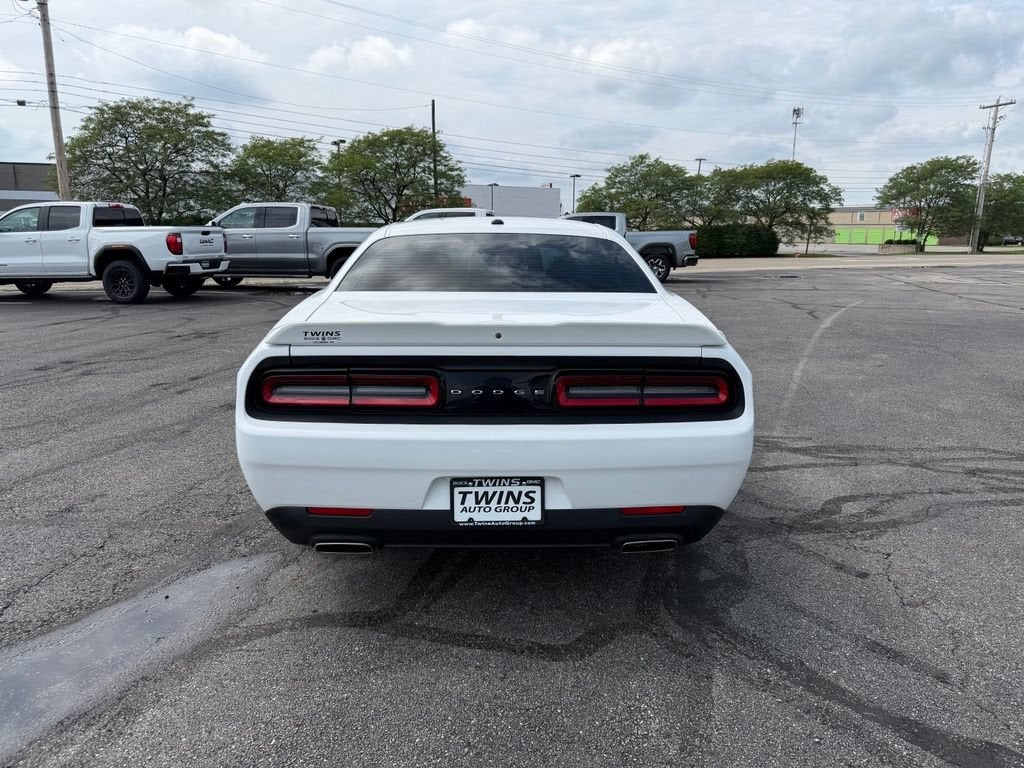 2019 Dodge Challenger SXT