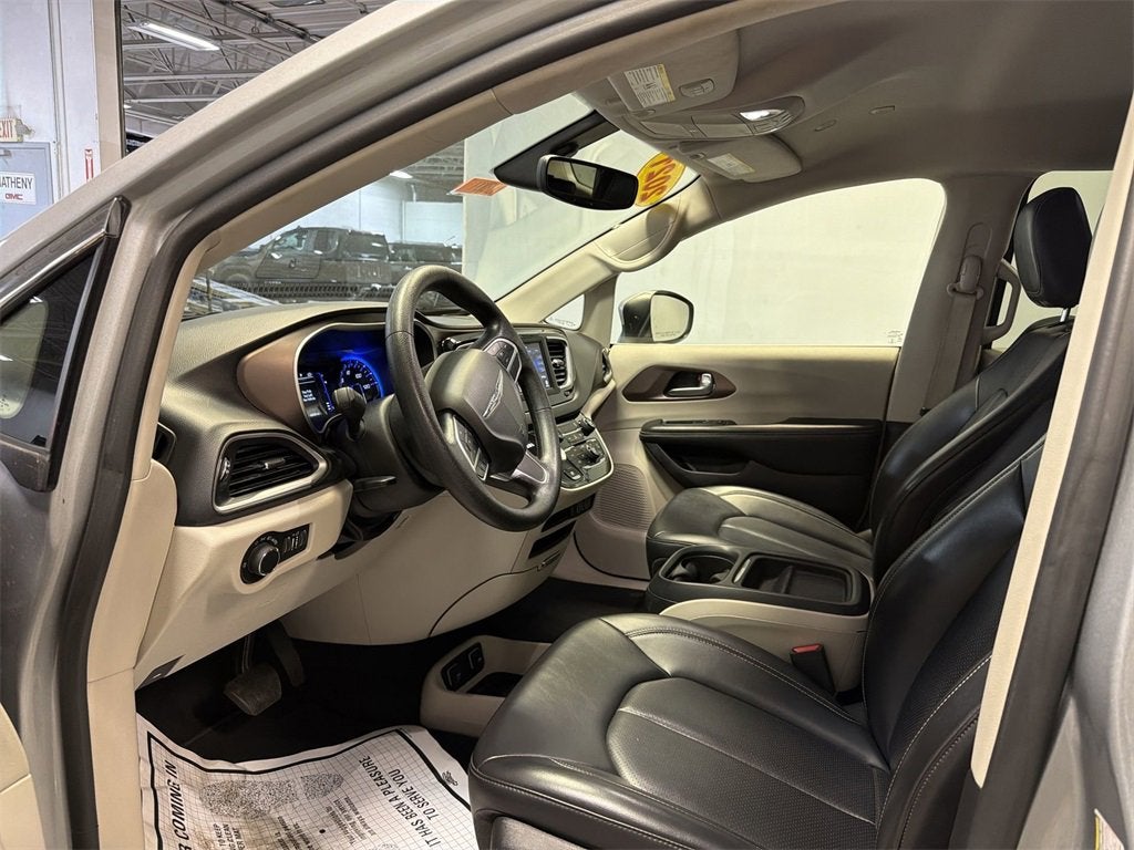 2021 Chrysler Voyager LXI