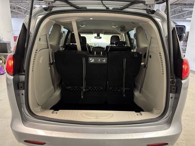 2021 Chrysler Voyager LXI