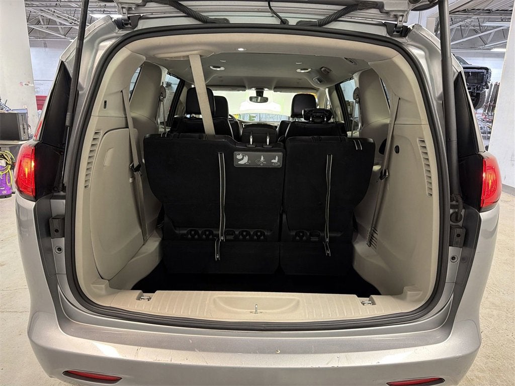 2021 Chrysler Voyager LXI