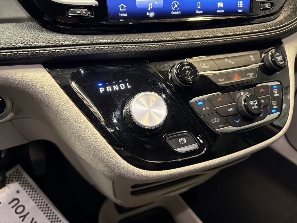 2023 Chrysler Pacifica Hybrid Touring L