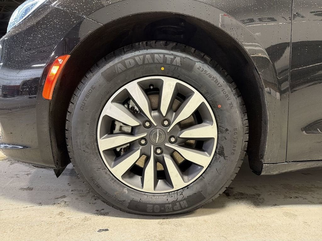 2023 Chrysler Pacifica Hybrid Touring L